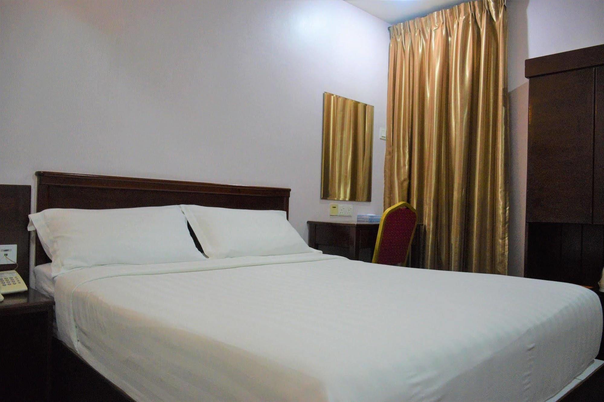 Id Hotel Segamat Exterior foto